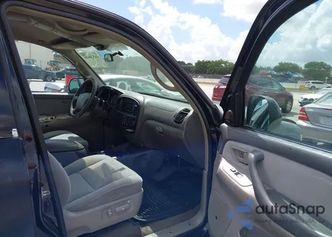 2005 Toyota Sequoia Sr5 V8 z USA, uszkodzony, nr VIN 5TDZT34A25S264263